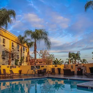 Western Arrowhead Hotel