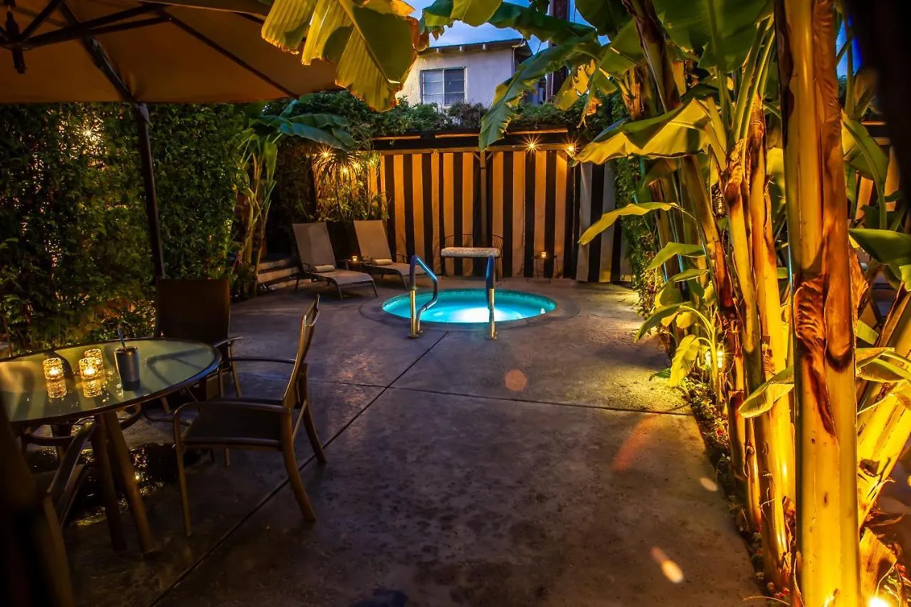 Hotel California Palm Springs 3*,