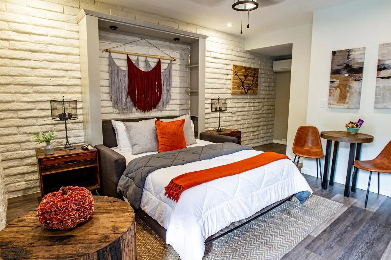 Hotel California Palm Springs