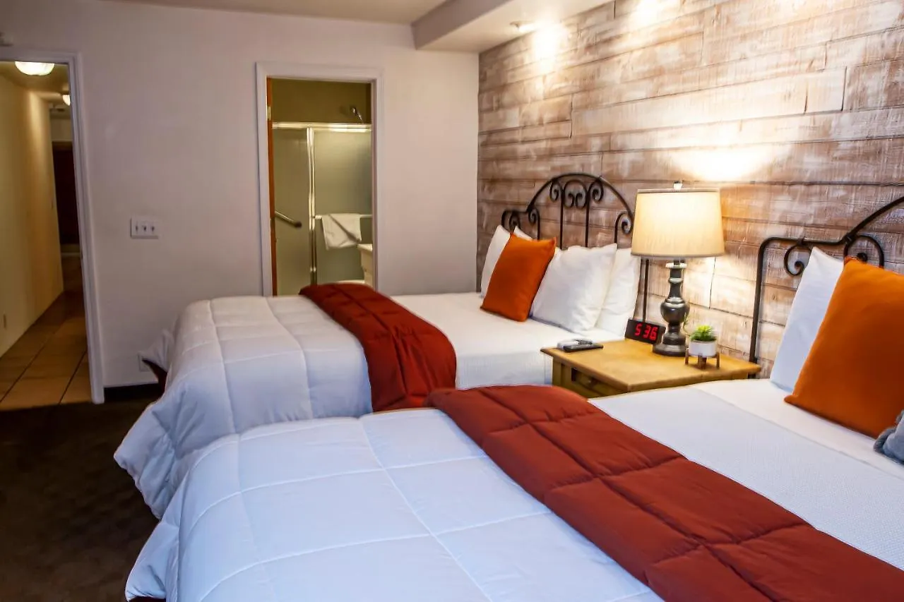 Hotel California Palm Springs